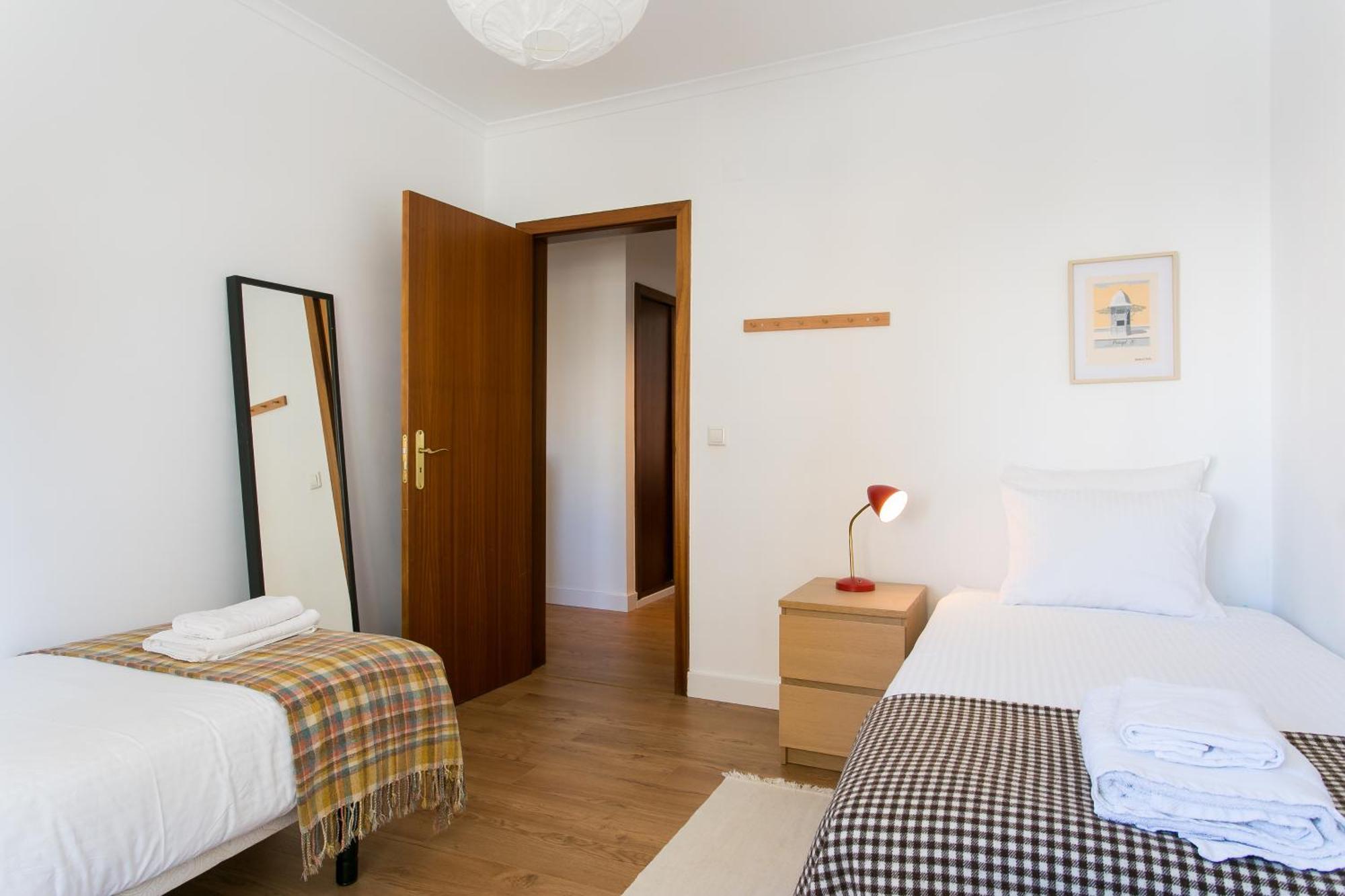Apartamento Central E Confortavel Junto Ao Bairro Da Graca Lissabon Exterior foto
